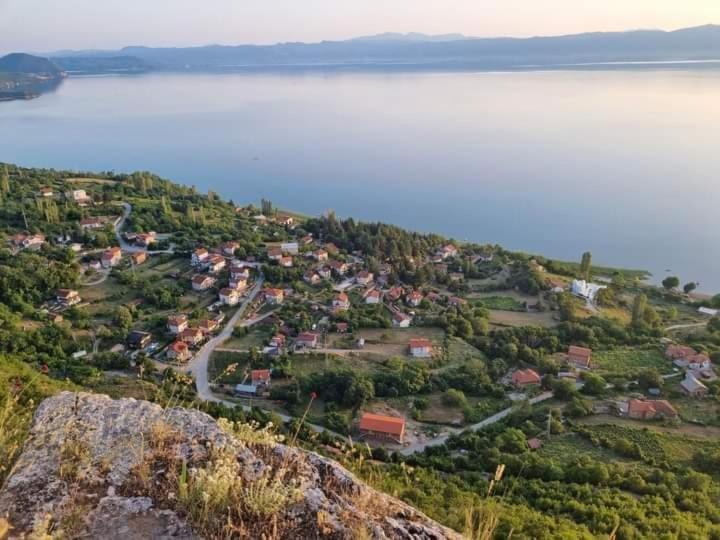 Elshani Guest House Stevovski מראה חיצוני תמונה